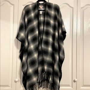 Plaid Poncho— One Size